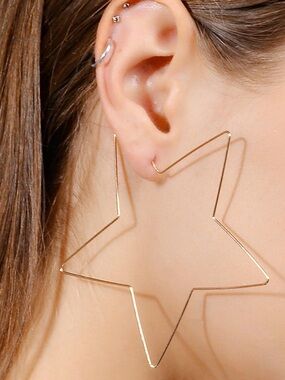 Gold Star Wire Hoop Earrings A1808